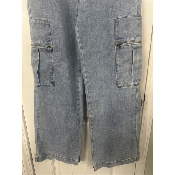 WEWORRWHAT Large High Rise Utility Straight Cargo Light Wash Stretch Jeans NWT - Picture 3 of 9